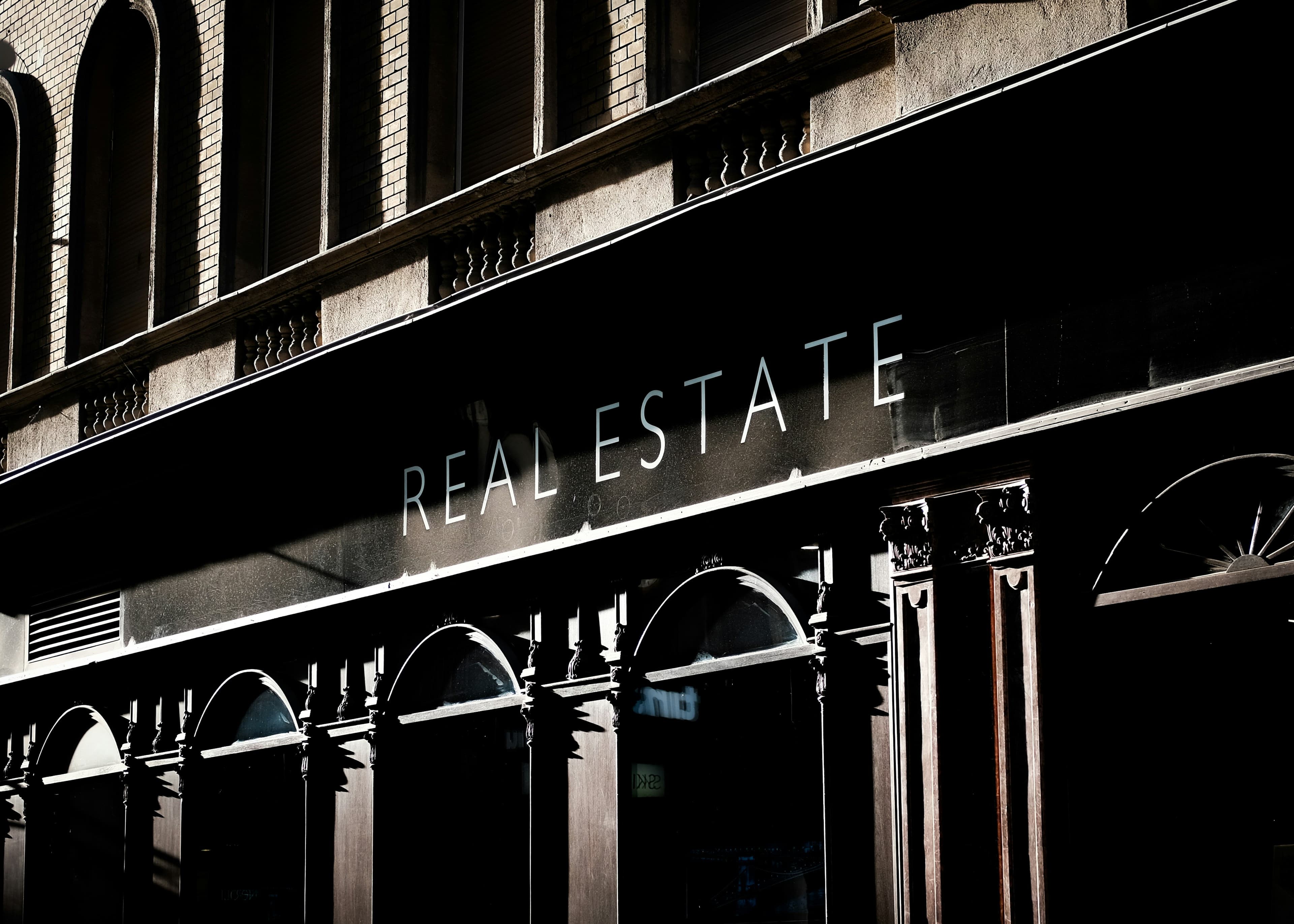Navigating Property Disputes in Real Estate Transactions